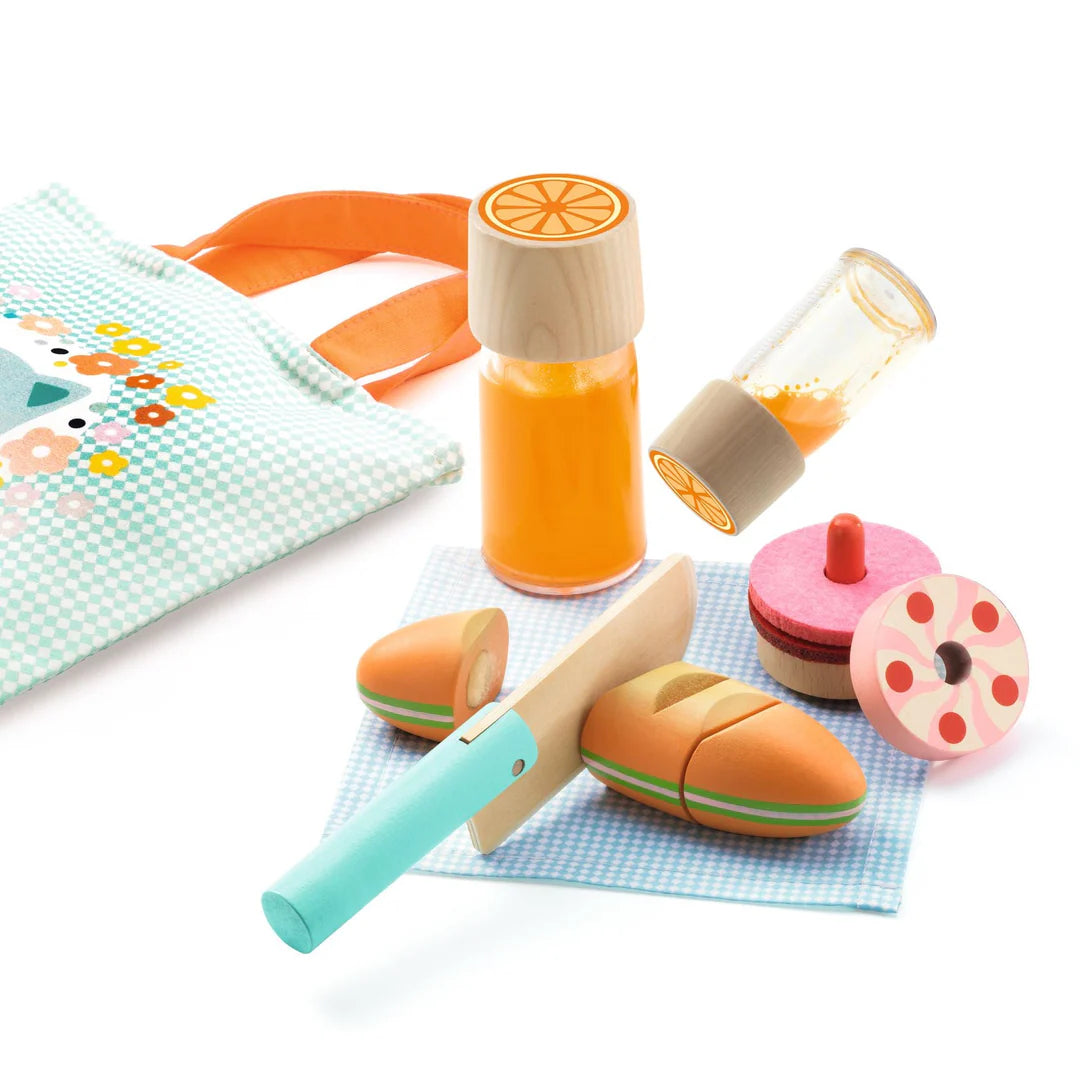 Kitten&#39;s PIcnic